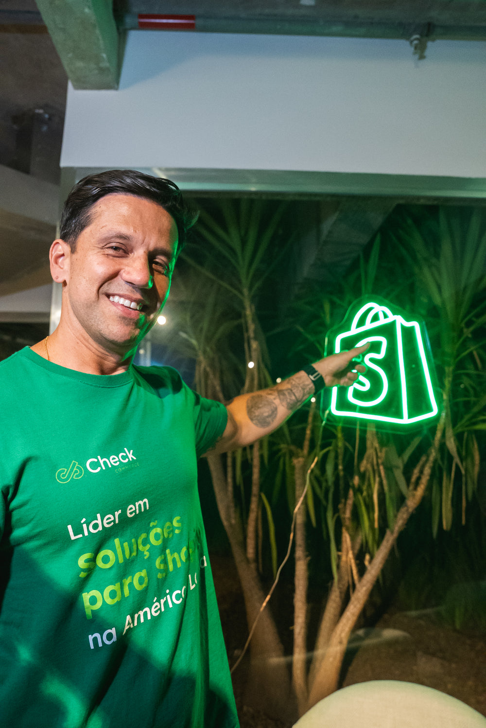 Check organiza Shopify Space SP durante os meses de Maio a Agosto de 2025